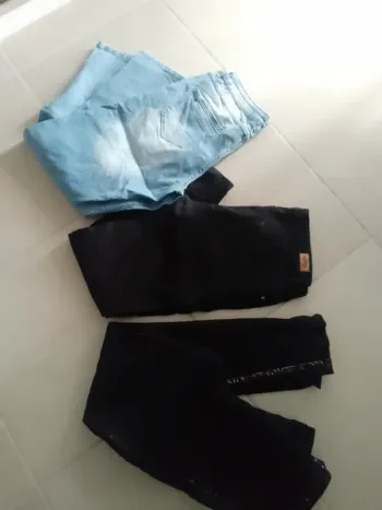 Lot de 3 jeans taille 42