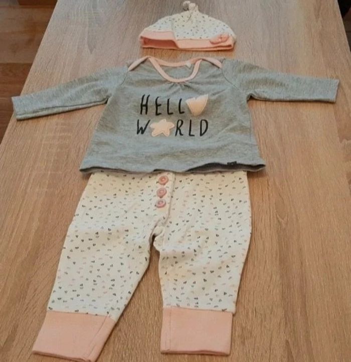 Ensemble fille 1 mois Trafic