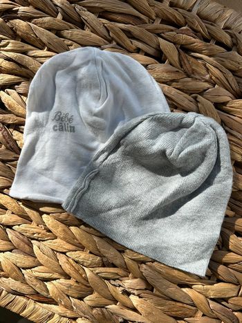 Lot de 2 bonnets bébé