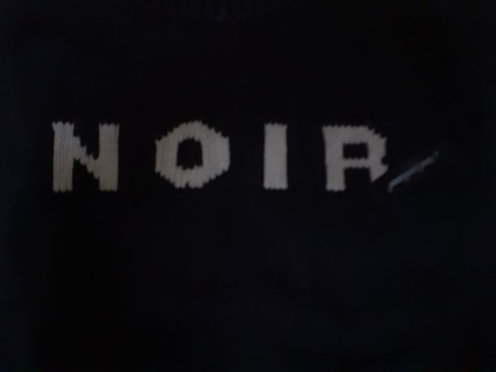 Pull noir motif écriture blanche - photo numéro 2