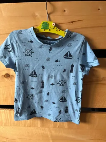 T-shirt bleu