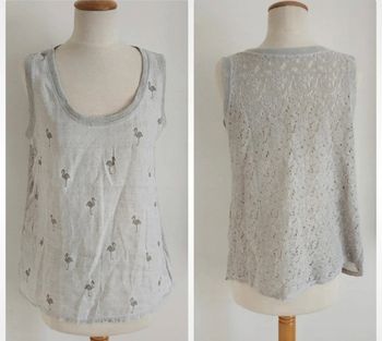 Blouse sans manches grise et argentée thème flamand rose dos dentelle taille 40