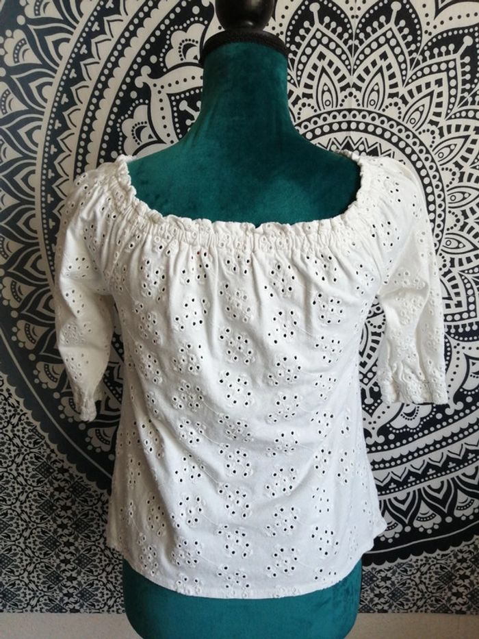 Haut blanc manches trois quart broderie anglaise / kiabi / (XS) - photo numéro 4