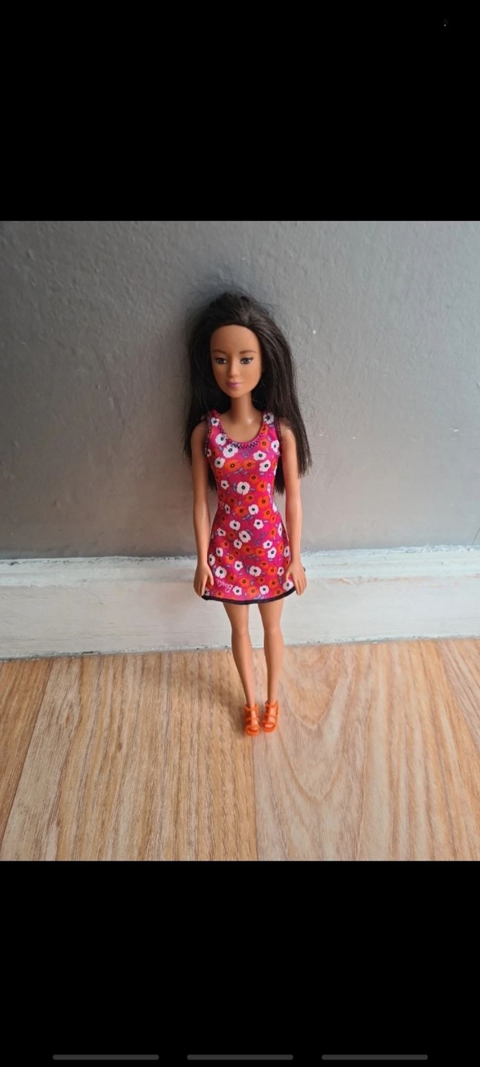 Lot de 3 barbies - photo numéro 2