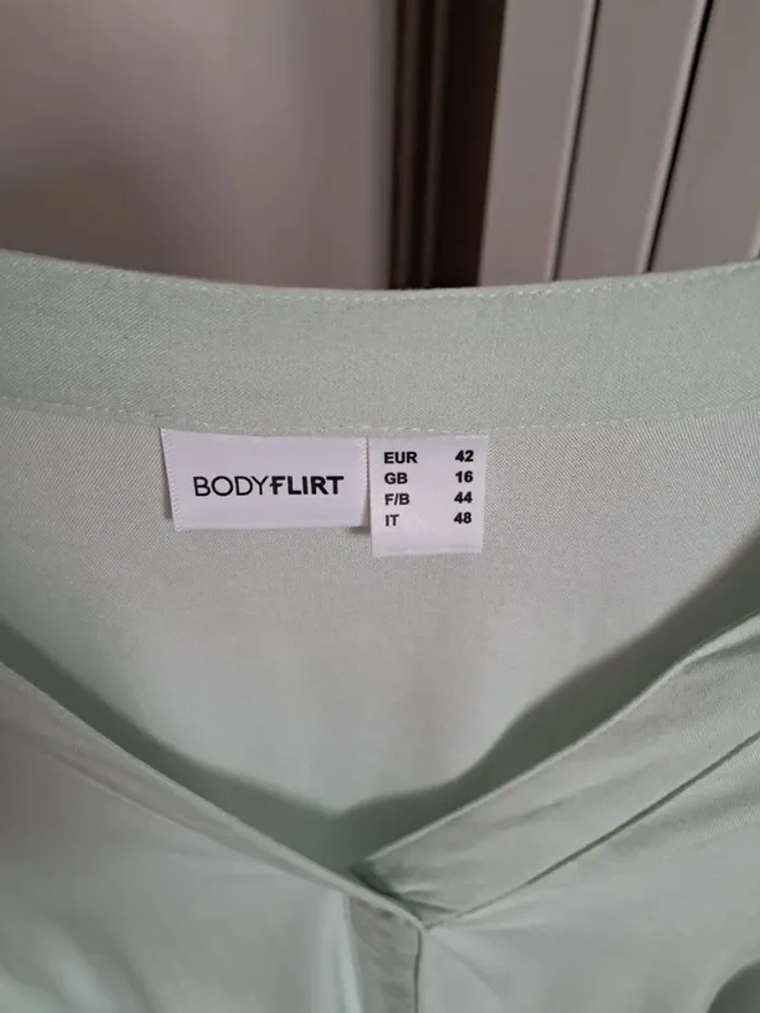Lot de 2 blouses fluides neuves Bodyflirt (de Bonprix) - photo numéro 8