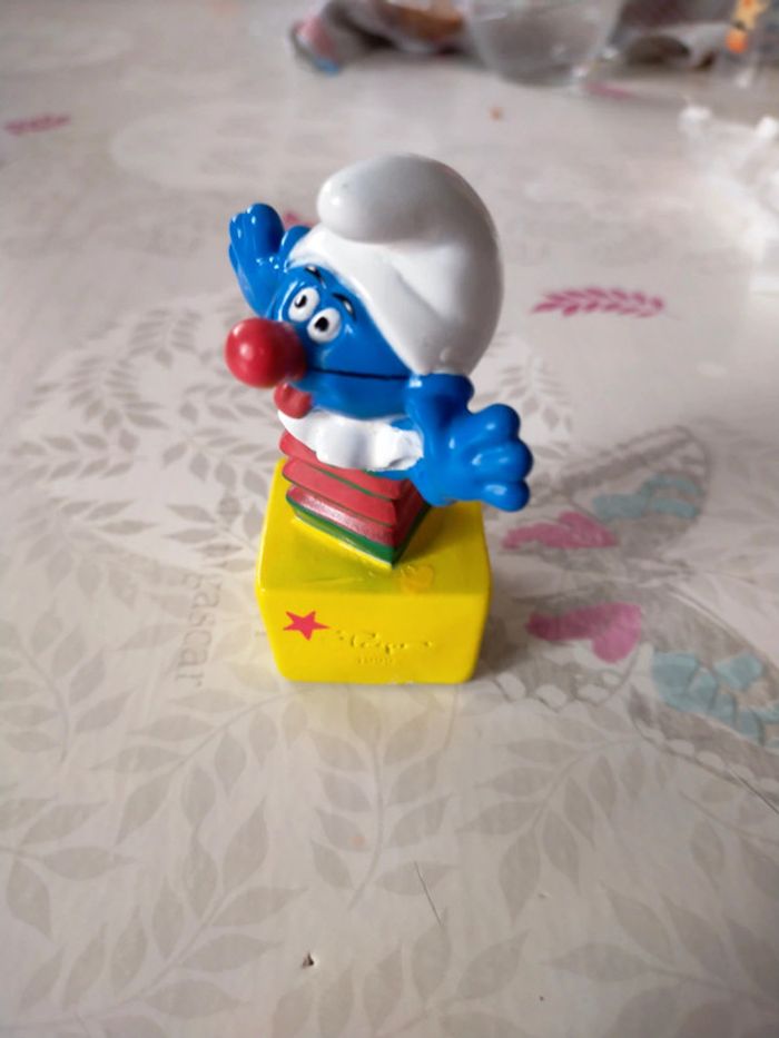Figurine bouchon Schtroumpfs 1995 Peyo - photo numéro 2