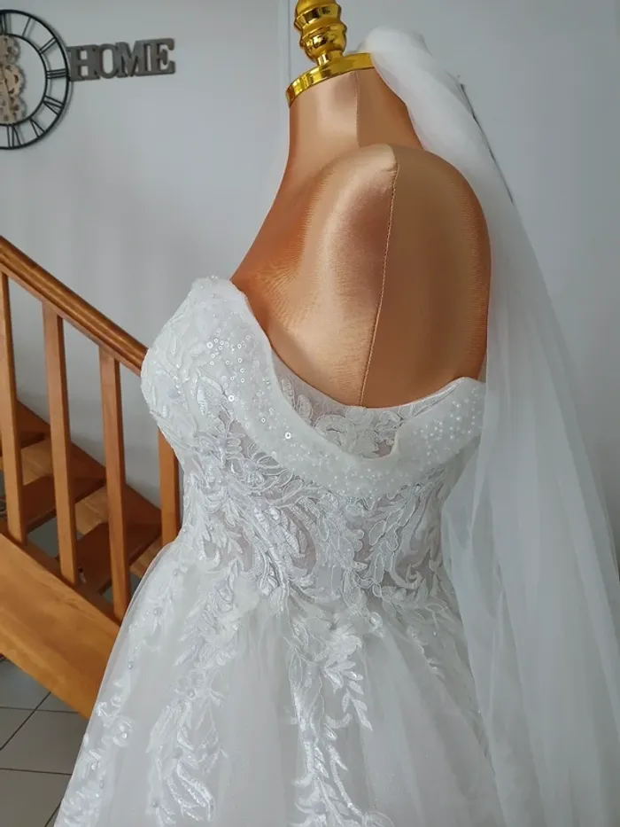 Magnifique Robe de Mariée avec son long Voile Taille L🎉💝 - photo numéro 14