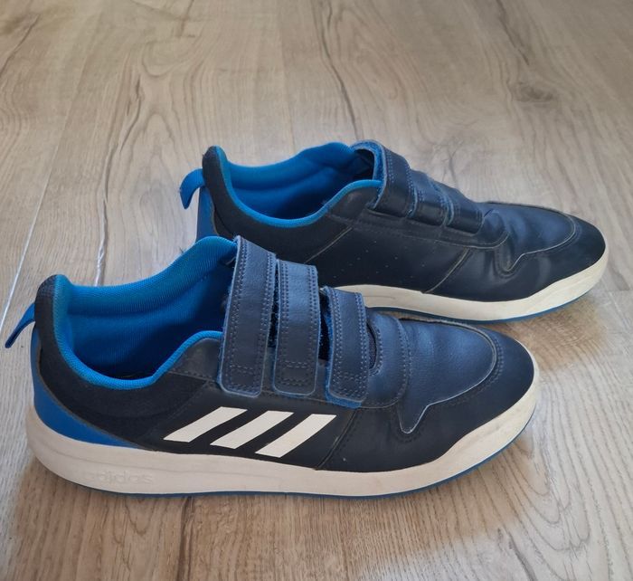 Basket Adidas T37,5 comme neuves - photo numéro 4