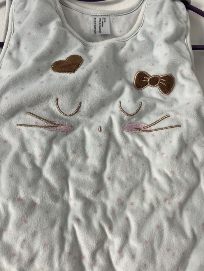 🍼 Gigoteuse d’hiver bébé – motif cœur & nœud - photo numéro 2