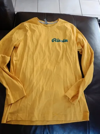 Tee shirt tailleM ricola