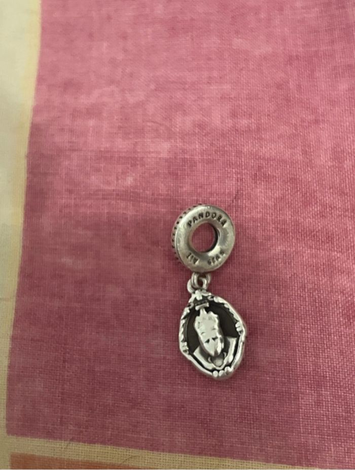 Charms pandora Disney Blanche neige reine sorcière - photo numéro 4