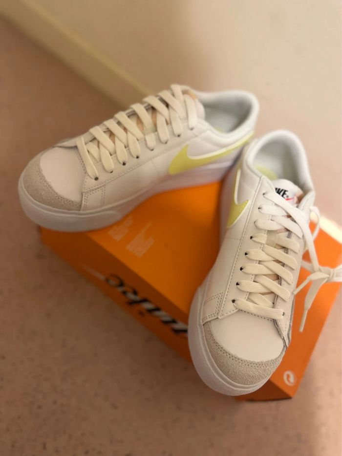 Basket plate-forme Nike - photo numéro 4