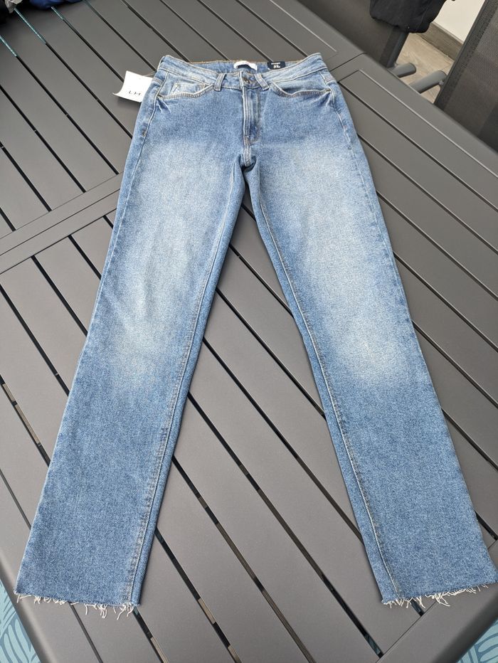 Jean  bleu straight femme/fille T 32 - photo numéro 2