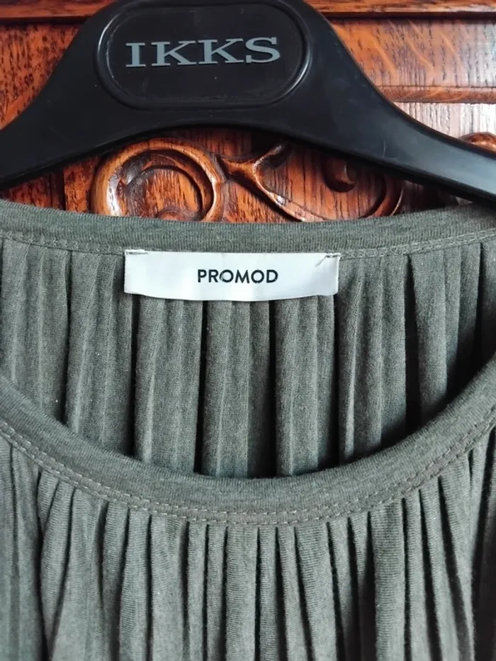 Robe longue plissée sans manches avec ceinture - photo numéro 3