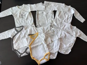 Lot de 7 bodies manches longues mixte