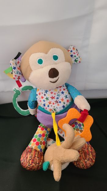 Peluche multi activités singe eric carle