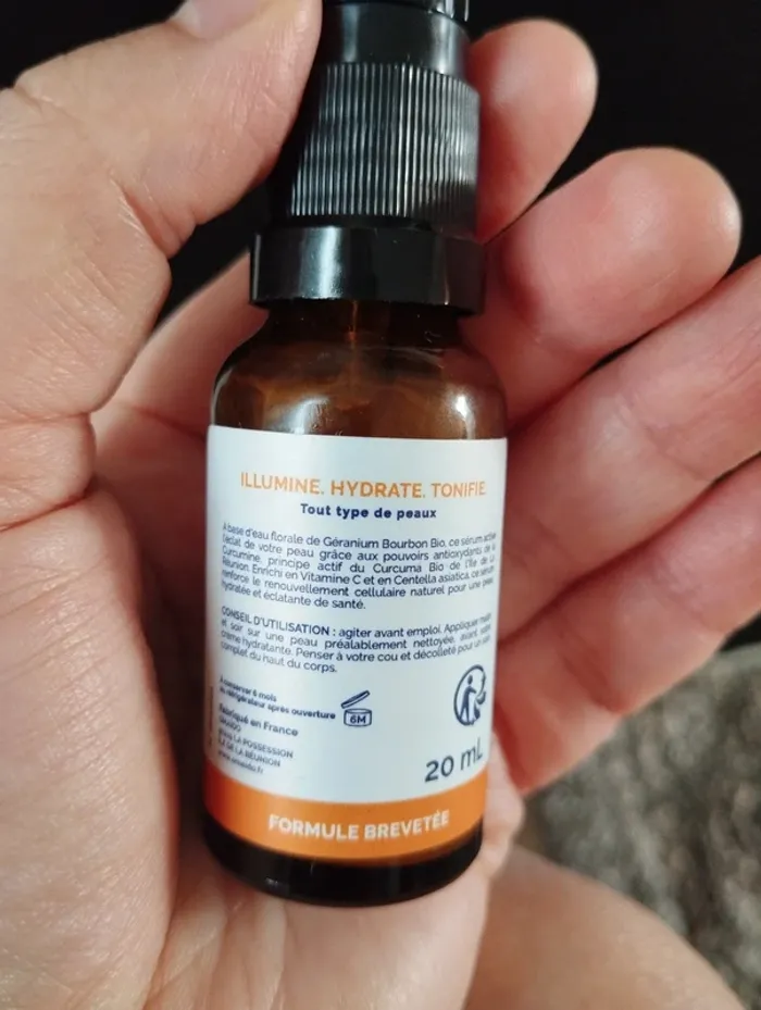 Serum botanique hydratant activateur d'éclat - photo numéro 5