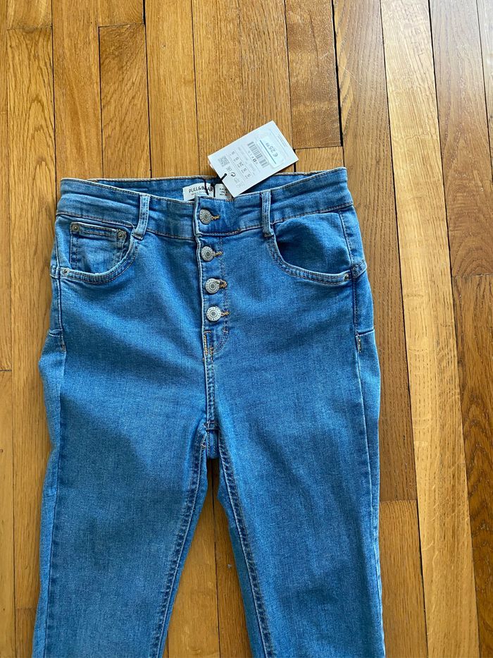 Jean  pull&Bear bleu - photo numéro 3