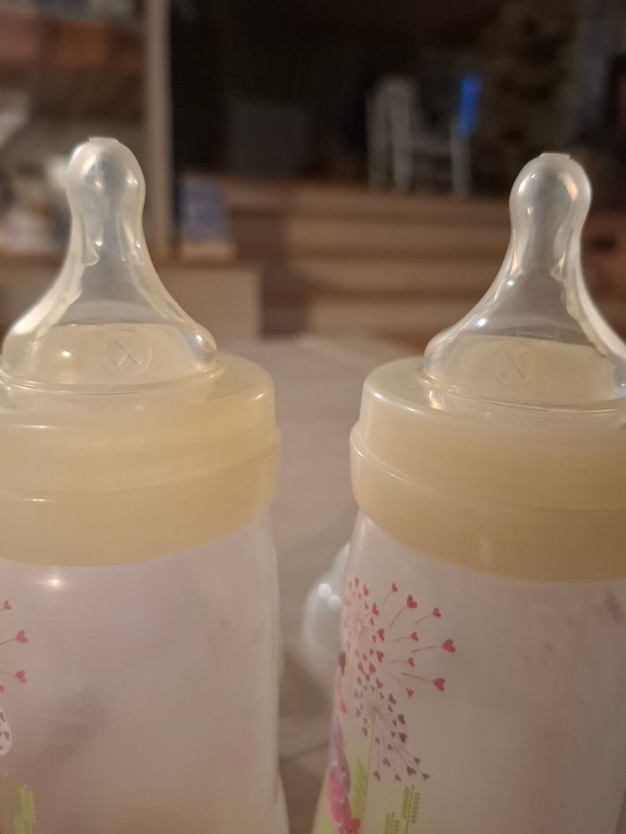 Lot 3 biberons mam avec tétines - photo numéro 2