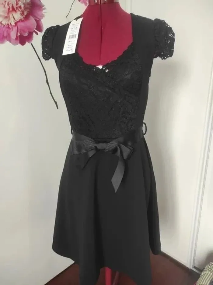 Robe noire avec dentelle Morgan Neuve - photo numéro 2