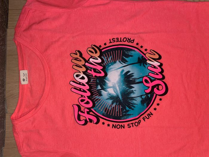 Tee shirt Protest rose Taille 10 ans / 140 cm Très bon état - photo numéro 3