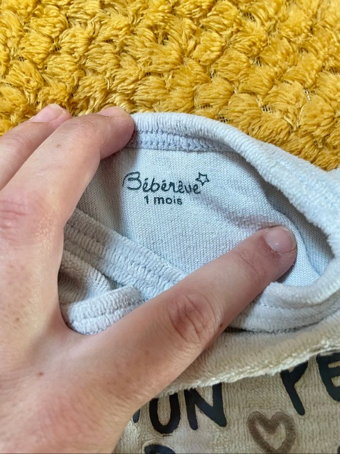 3 pyjamas polaires 1 mois - photo numéro 5
