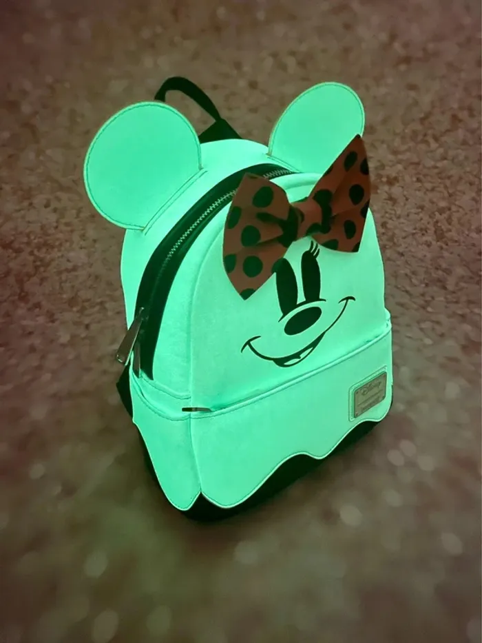 Sac à dos Loungefly Disney Halloween Minnie phosphorescent - photo numéro 12