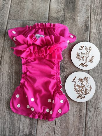 Magnifique culotte de bain avec froufrous🤟