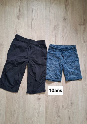 Lot 2 bermudas 10ans TBE