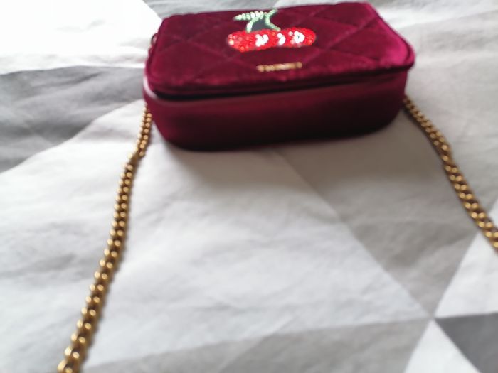 Sac bandoulière en simili velours rouge matelassé avec motif cerises - Twinset Milano - photo numéro 5