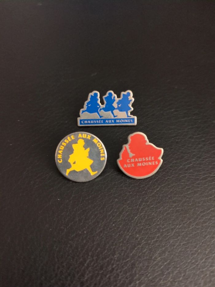 Série de 3 pin's fromage Chaussée Aux Moines