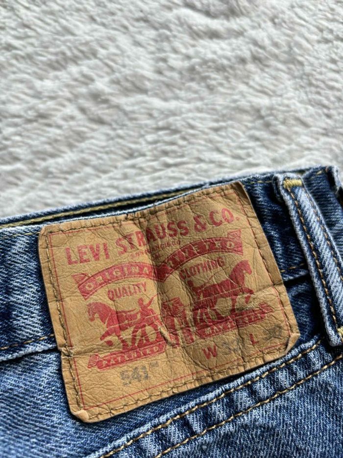 Levi’s 541 W32 (L/42) L30 Jean Athletic Fit slim taper bleu clair délavé fuselé 00s y2k vintage - photo numéro 2