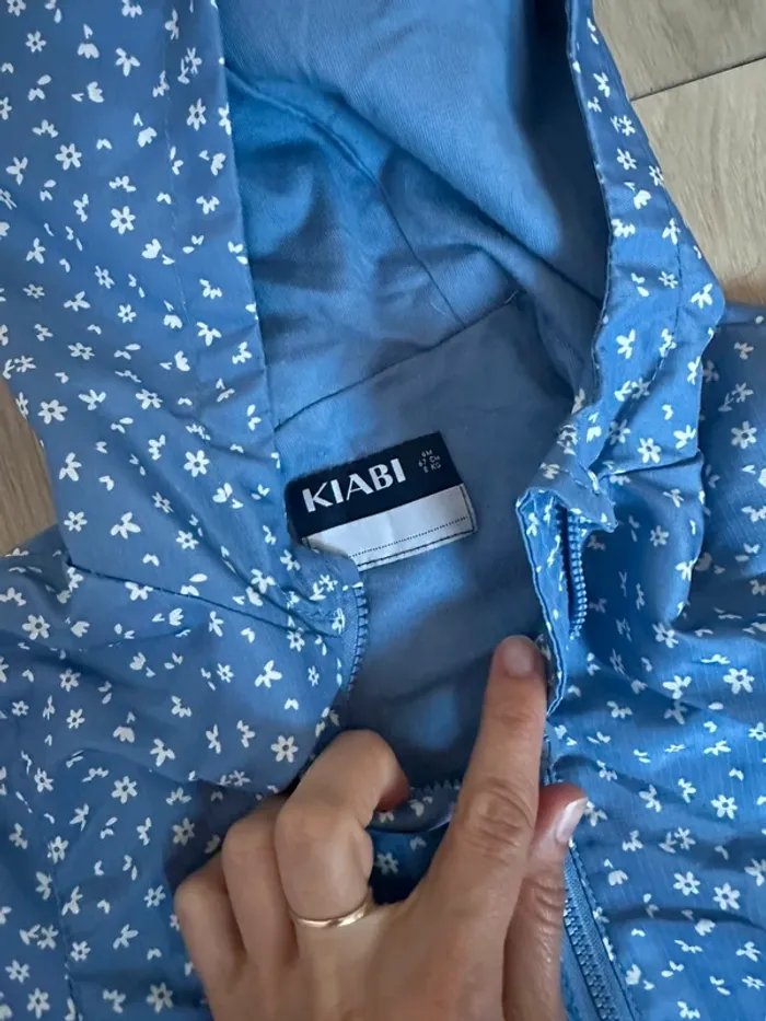 Veste manteau coupe vent Kiabi 6 mois bleu - photo numéro 2