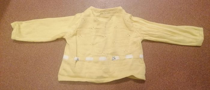 Gilet uni bébé - photo numéro 3