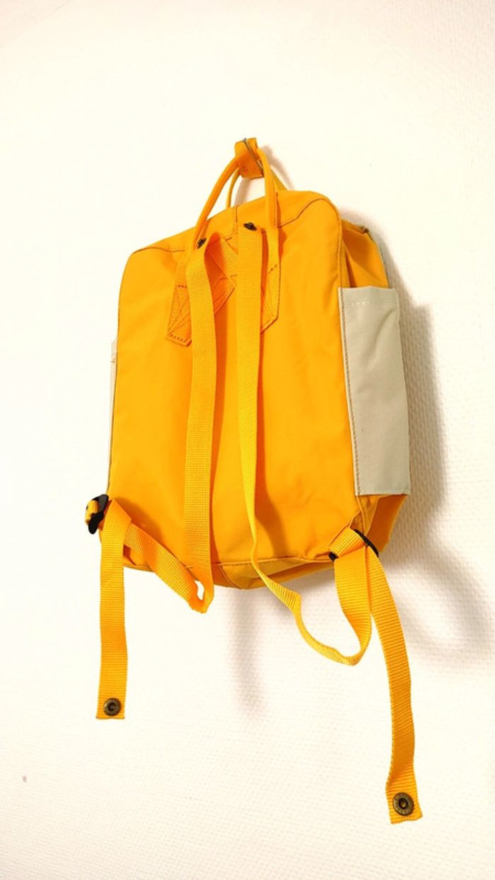 Sac à dos en nylon tissu solide jaune et beige en très bon état - photo numéro 6