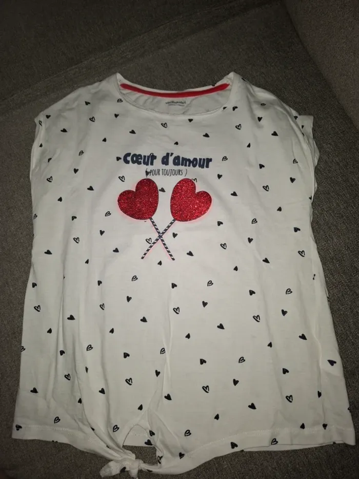 T-shirt blanc motifs coeurs Vertbaudet 10 ans