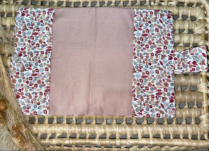 Protège carnet de santé fait main en velours et tissu à motifs - photo numéro 2