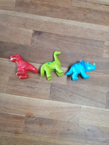 Lot 3 petits dinausores