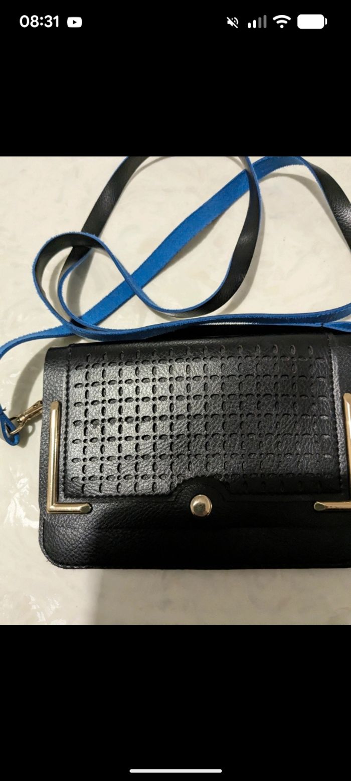 Beau sac bandoulière noir , dorure et bleu. - photo numéro 2