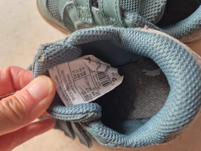 Magnifiques chaussures bleues 23 Decathlon - photo numéro 3