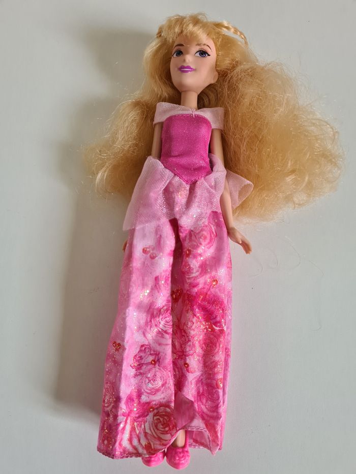 Lot 4 poupées poussière d'étoile Disney - photo numéro 3