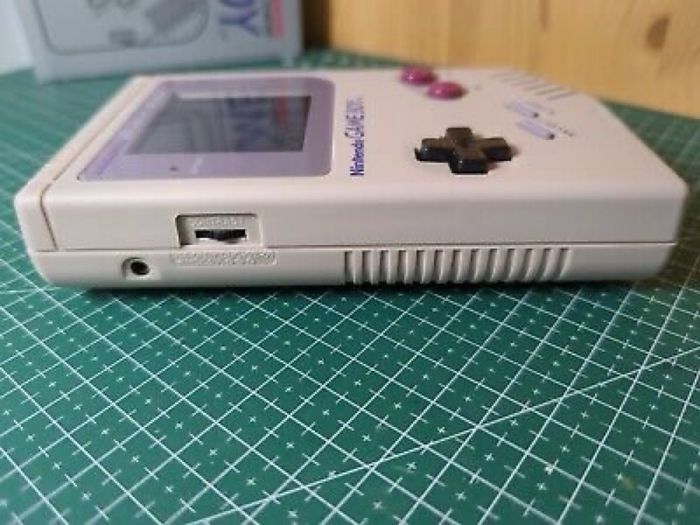 Nintendo Game Boy Console Portable Écran IPS Rétro Éclairé Grise DMG-01 GB - photo numéro 4