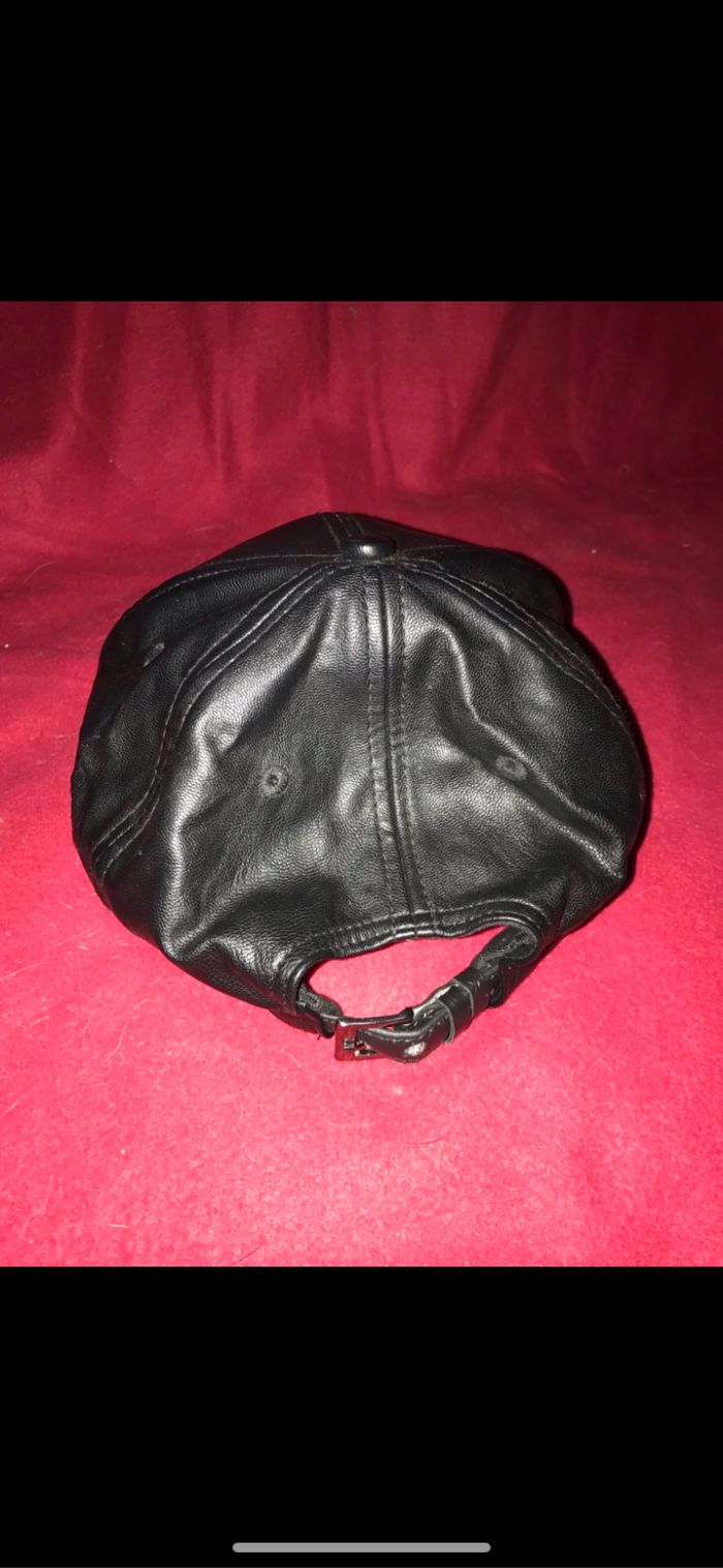 Casquette noire - photo numéro 4