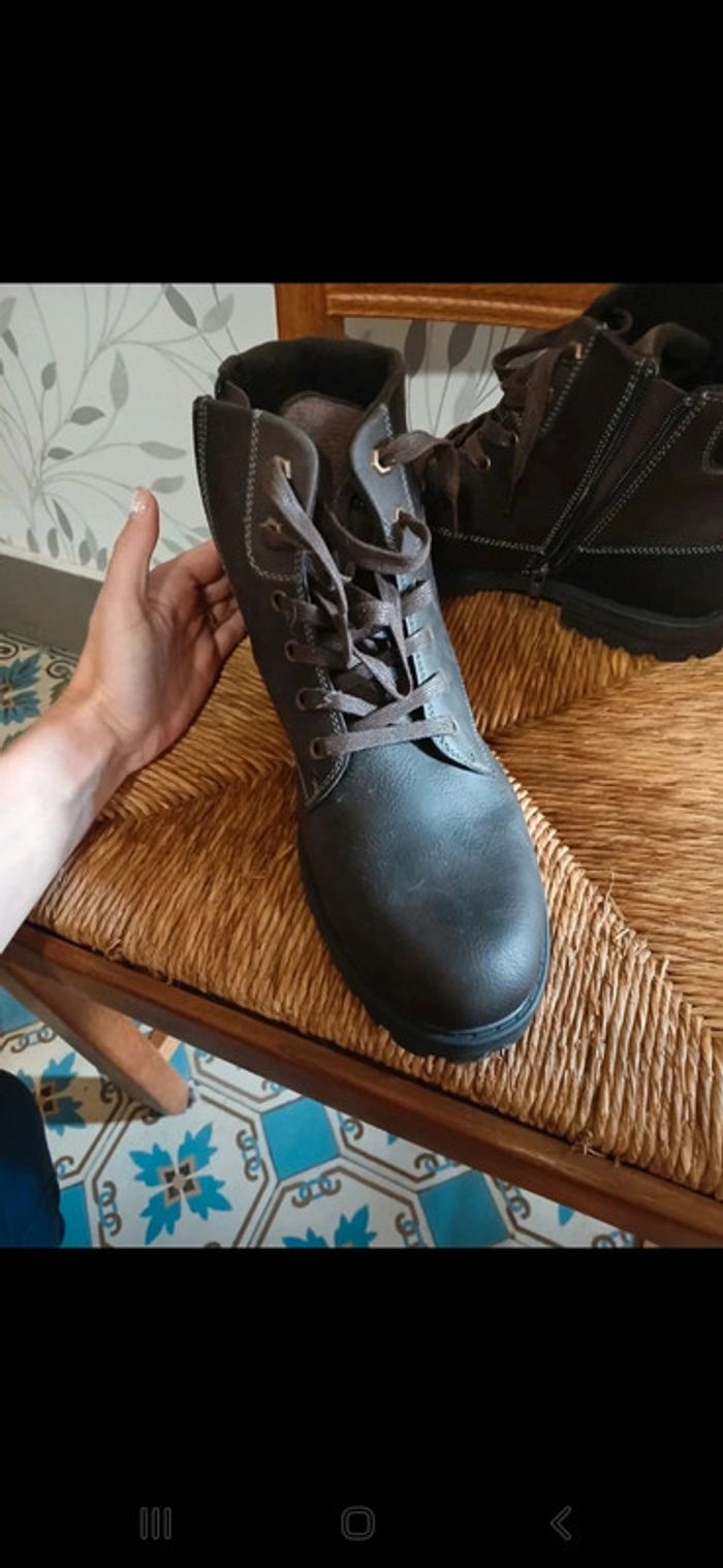 Chaussures homme neuve Bristol pointure 43 - photo numéro 2