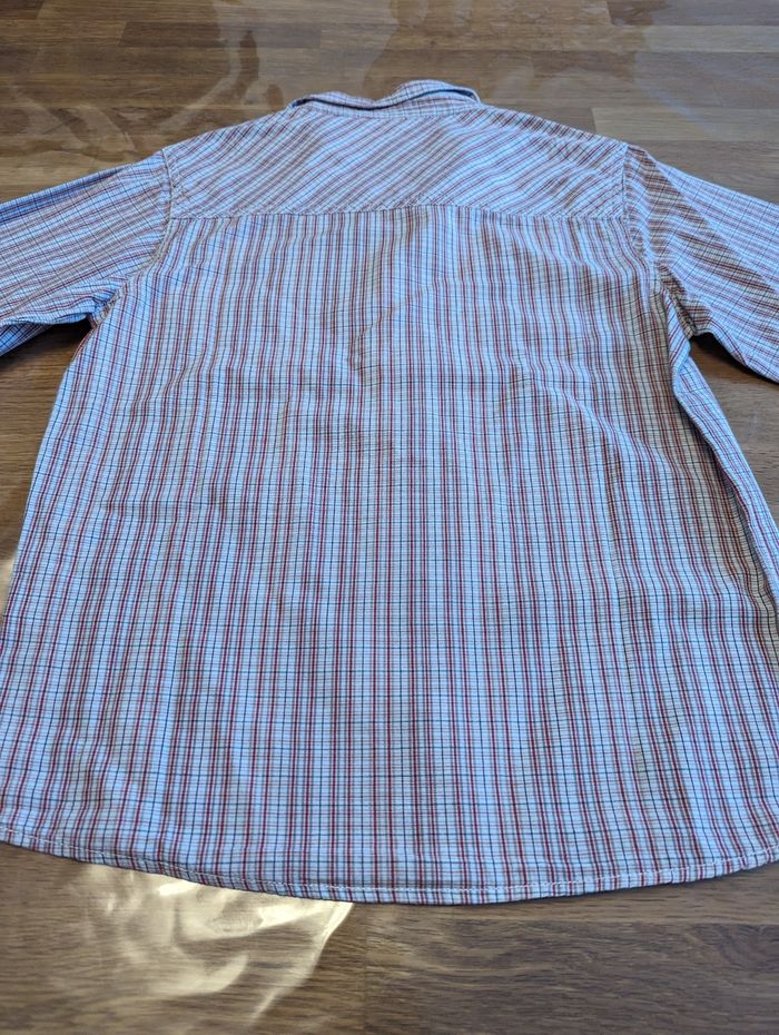 Chemise manches longues garçon 10 ans Gémo
Très bon état - photo numéro 4