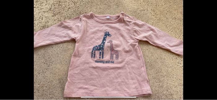 Tee shirt rose et gris neuf