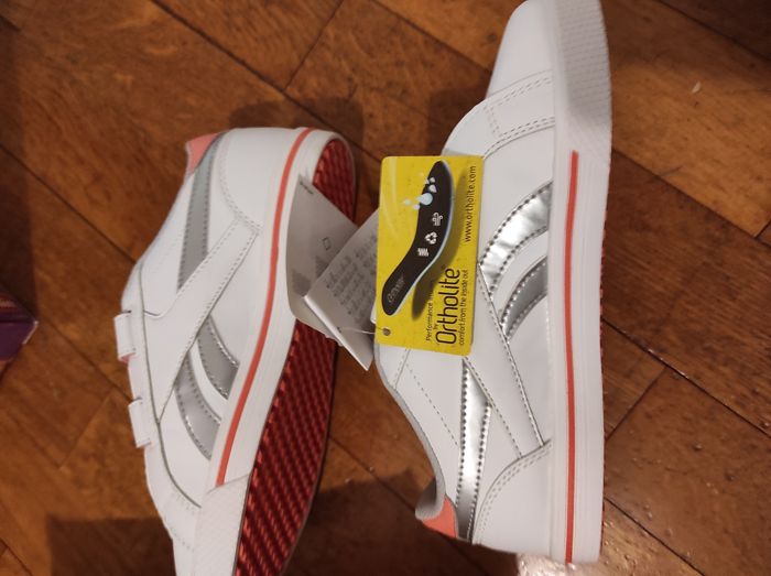 Basket Reebok royal comp 2L ALT neuve taille 34