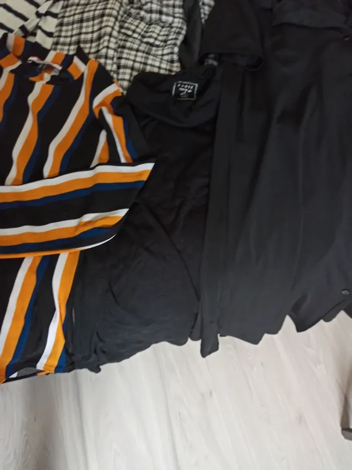 Lot de 10 vêtements femme taille S et M(lot 1) - photo numéro 7