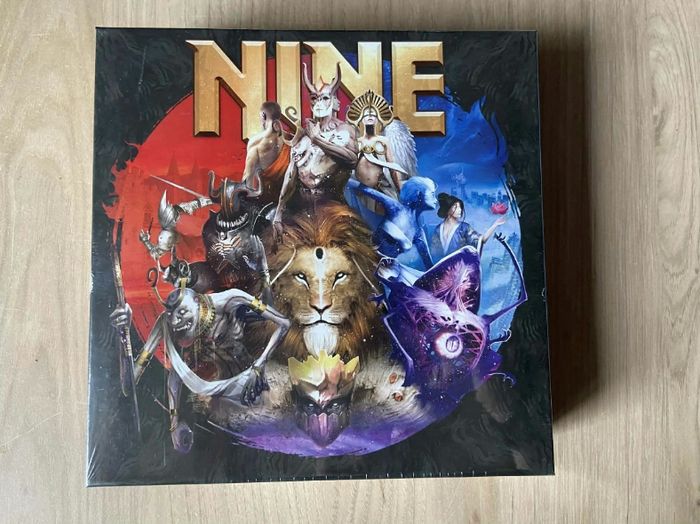 Jeu de stratégie fantastique Nine
Neuf