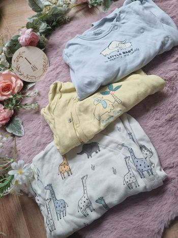 Lot de trois pyjamas